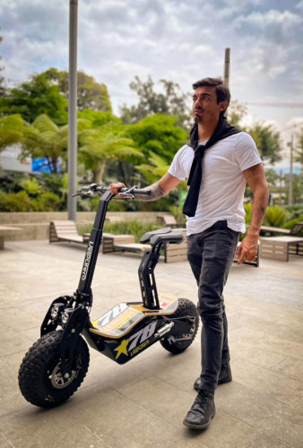 Электросамокат VeloCifero MAD 2000W в Барнауле